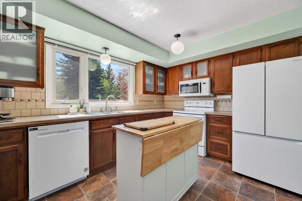 3139 Oakwood Drive SW, Calgary, Alberta  T2V 0K2 - Photo 12 - A2311984