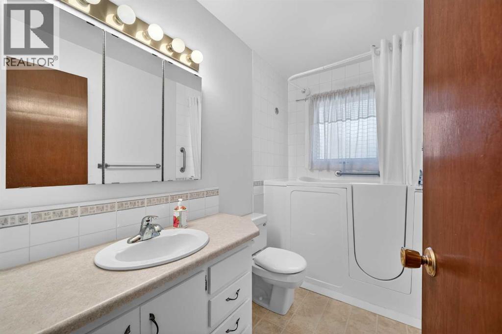3139 Oakwood Drive SW, Calgary, Alberta  T2V 0K2 - Photo 23 - A2311984