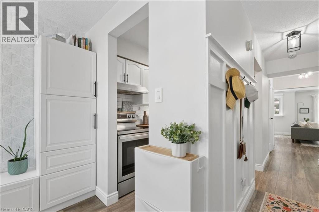 180 Highland Crescent Unit# 10, Kitchener, Ontario  N2M 5K5 - Photo 3 - 40832132