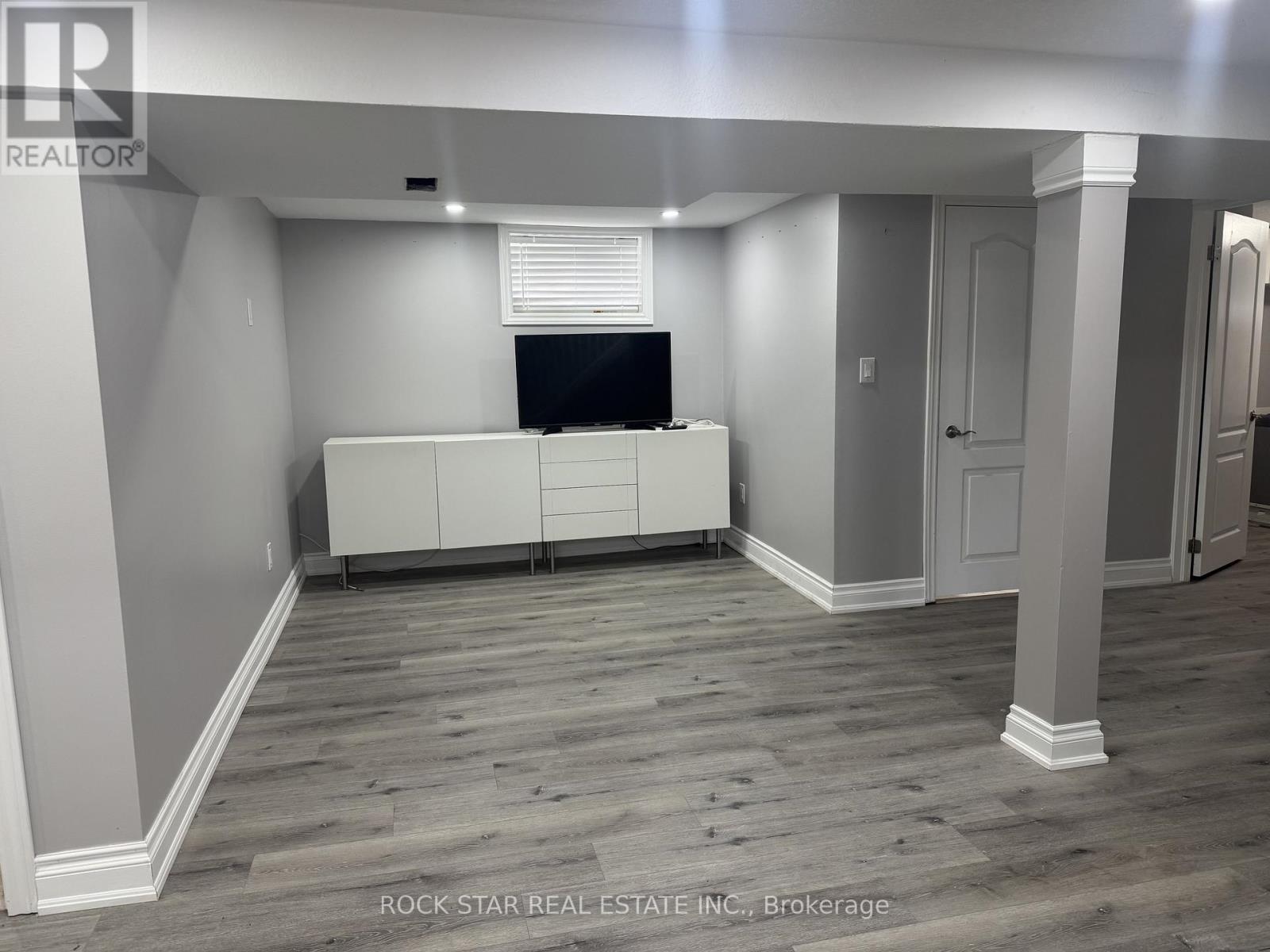 Lower - 387 Upper Gage Avenue, Hamilton, Ontario  L8K 4X9 - Photo 3 - X13160394