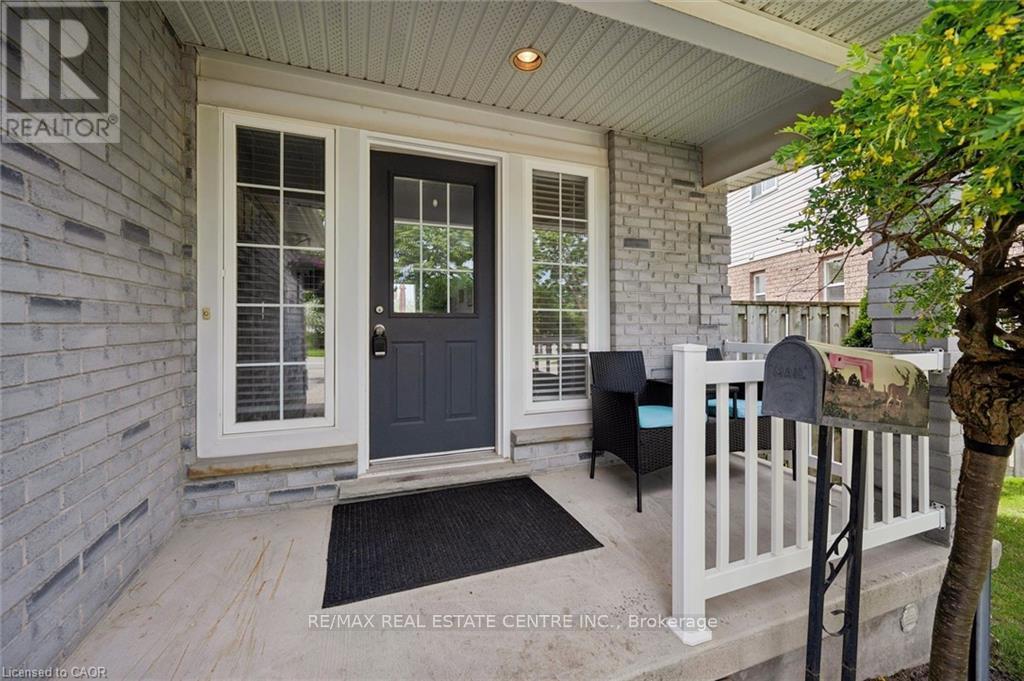24 Buckthorn Crescent, Guelph, Ontario  N1E 7C3 - Photo 3 - X13160540