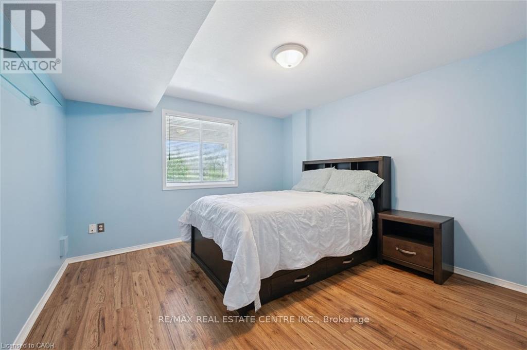 24 Buckthorn Crescent, Guelph, Ontario  N1E 7C3 - Photo 38 - X13160540