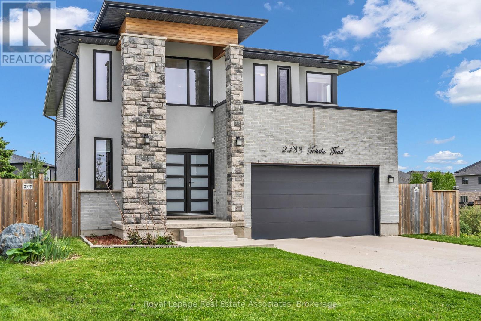 2433 Tokala Trail, London North, Ontario  N6G 0V6 - Photo 4 - X13160670