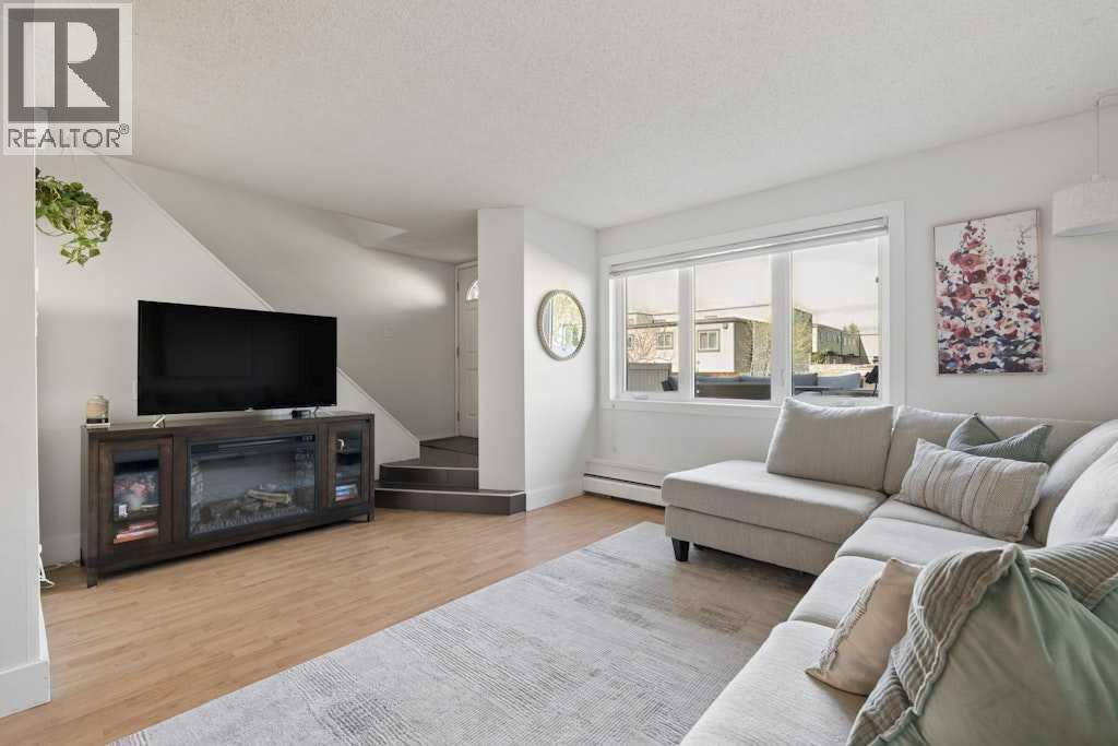 151, 3809 45 Street SW, Calgary, Alberta  T3E 3H4 - Photo 2 - A2313130