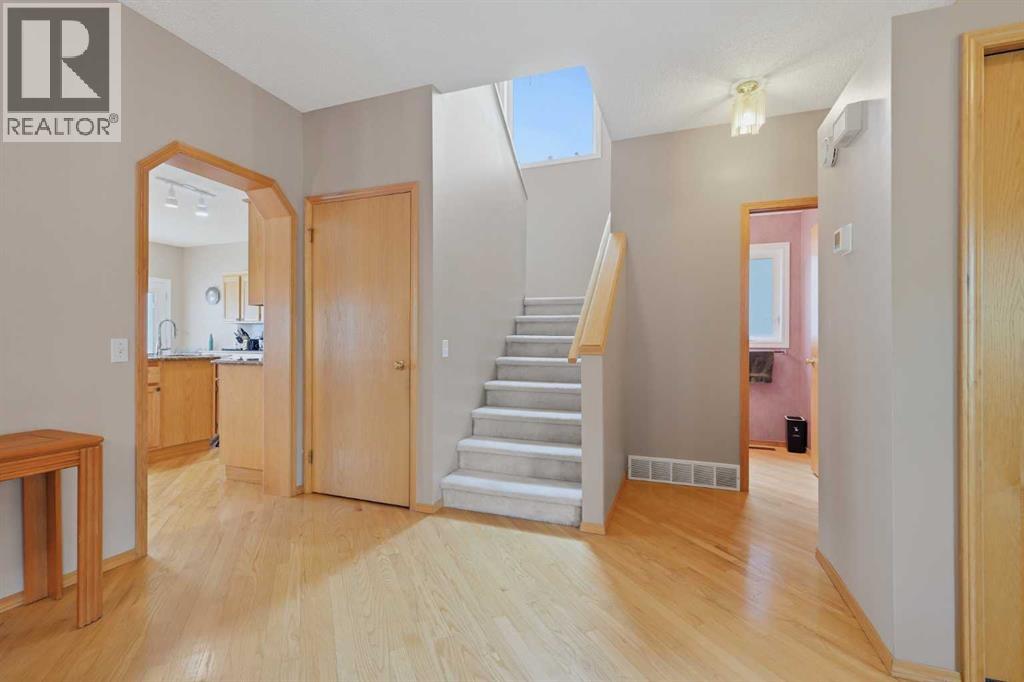 52 Edgebrook Rise NW, Calgary, Alberta  T3A 4Z9 - Photo 21 - A2313275