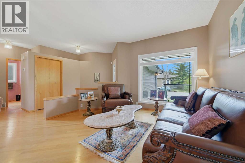 52 Edgebrook Rise NW, Calgary, Alberta  T3A 4Z9 - Photo 5 - A2313275