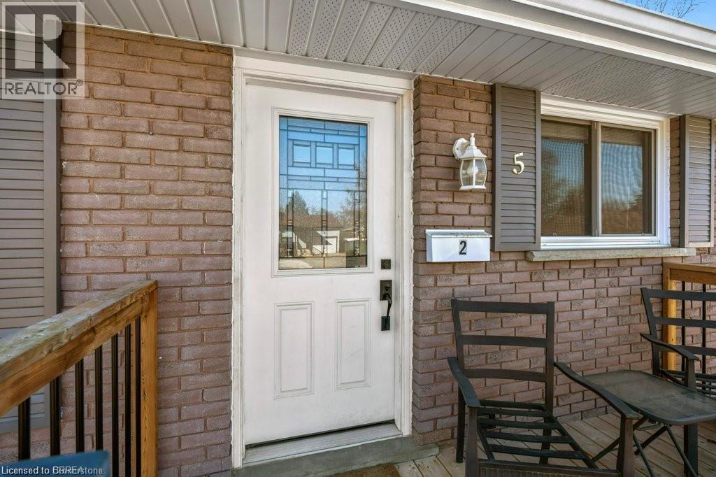 5 Hampton Street, Brantford, Ontario  N3S 7J2 - Photo 2 - 40831979