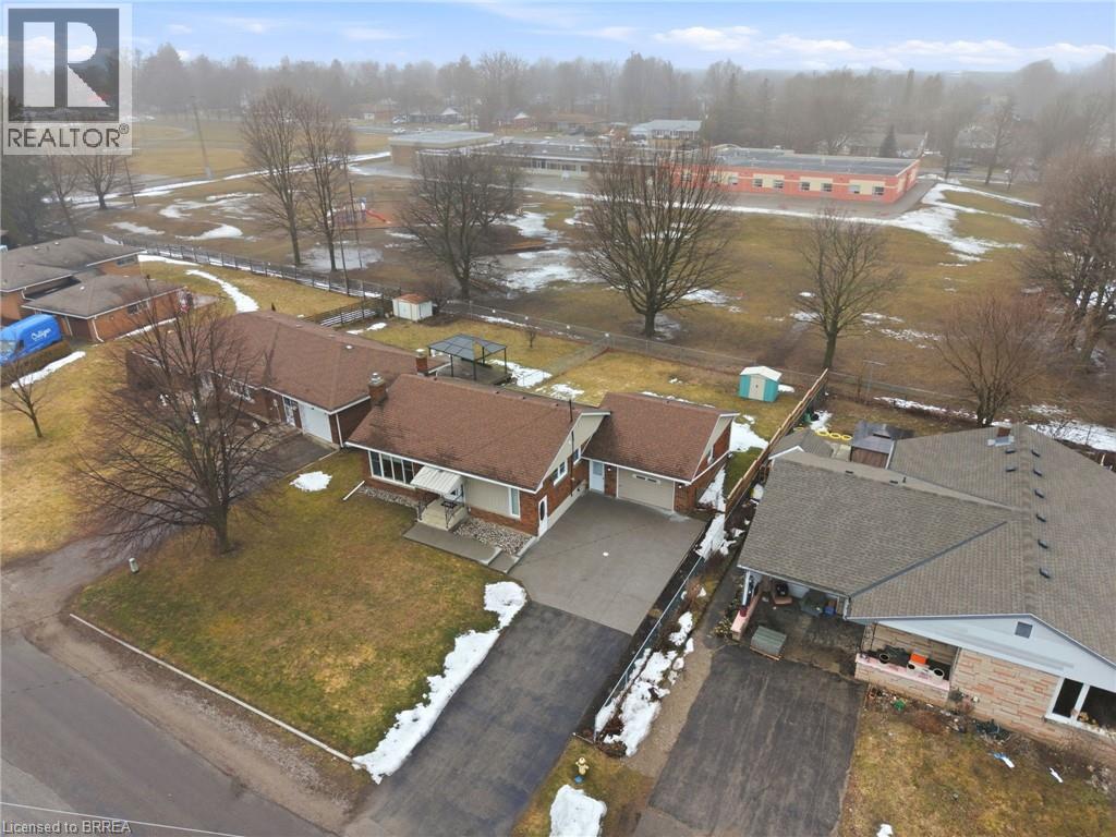 168 MONTCLAIR Crescent, Waterford, Ontario