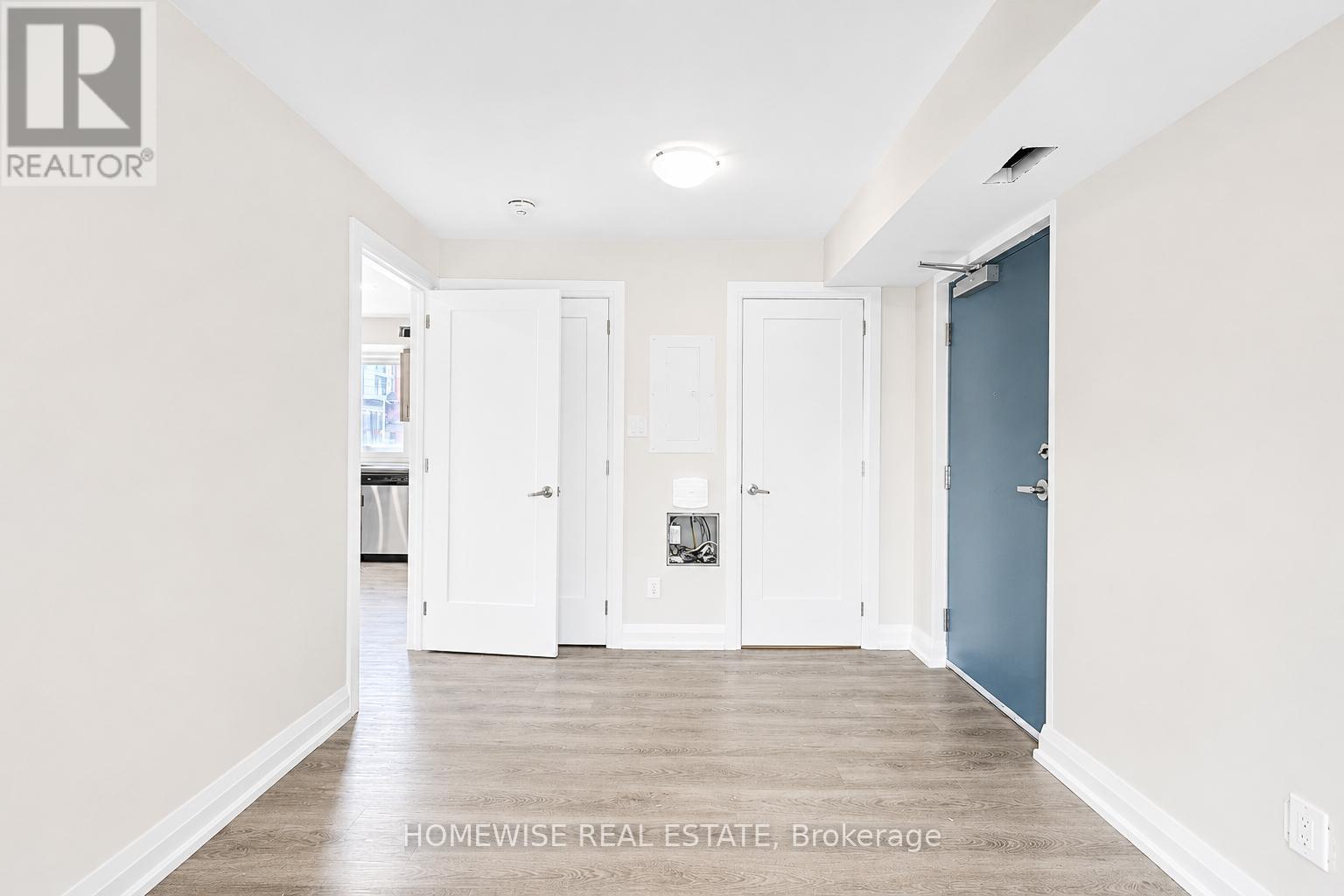 101 - 814 Glencairn Avenue, Toronto, Ontario  M6B 2A3 - Photo 8 - W12826192