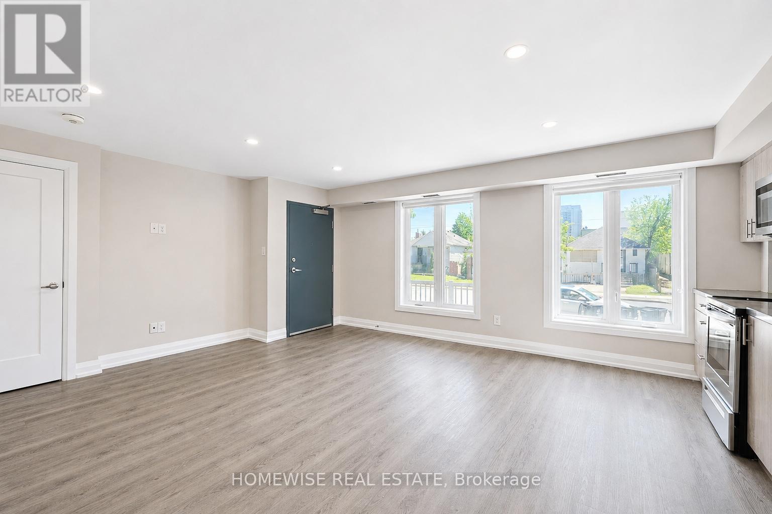 101 - 814 Glencairn Avenue, Toronto, Ontario  M6B 2A3 - Photo 6 - W12826192