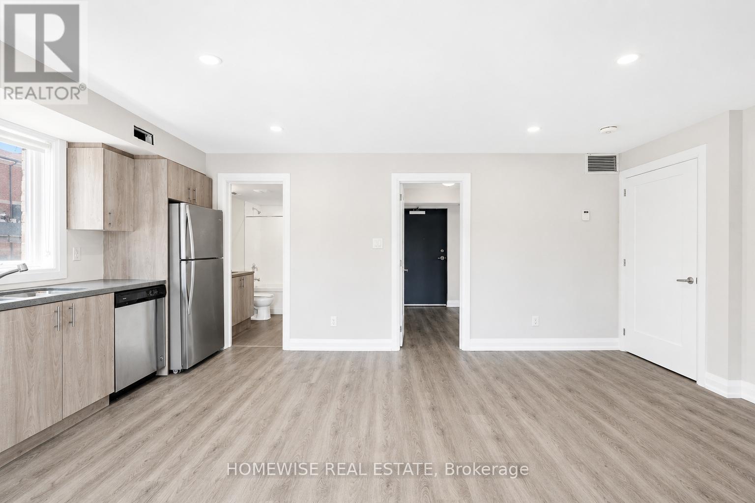 101 - 814 Glencairn Avenue, Toronto, Ontario  M6B 2A3 - Photo 5 - W12826192