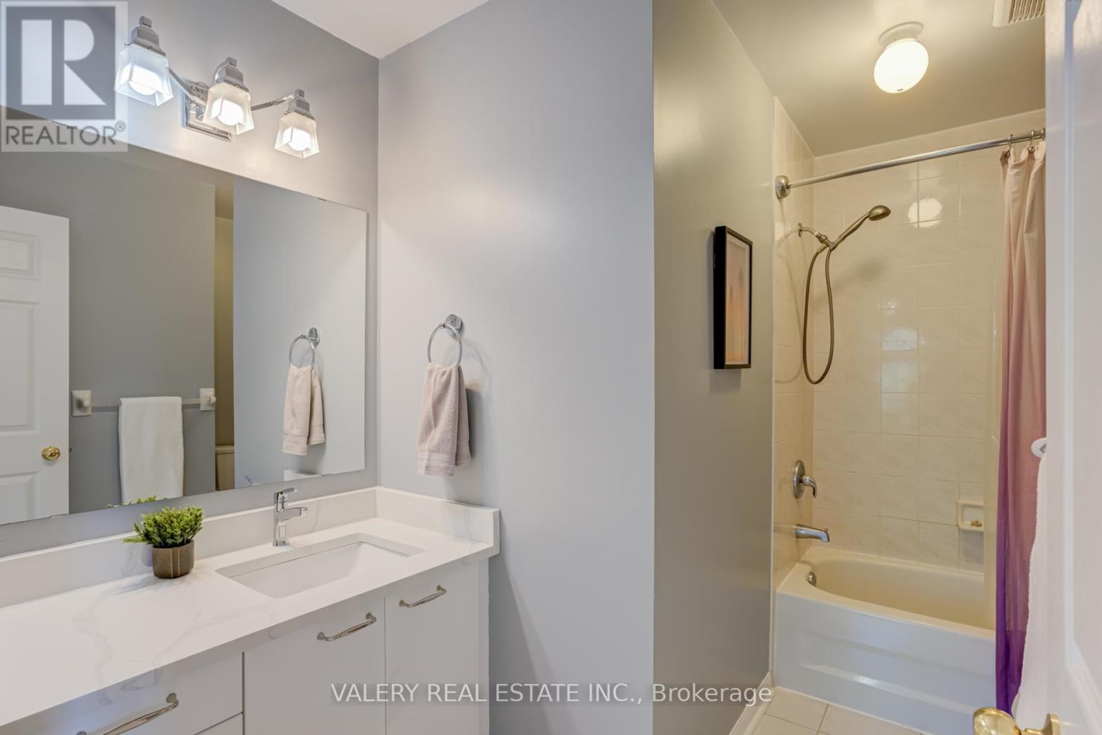 580 Legresley Lane, Newmarket, Ontario  L3Y 8R8 - Photo 20 - N13128102