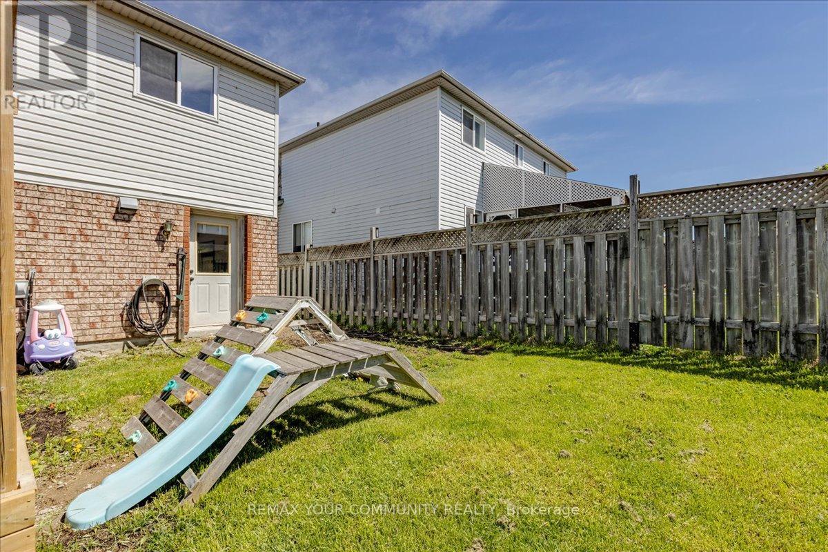 13 Waddington Crescent, Barrie, Ontario  L4N 8C8 - Photo 32 - S13160442