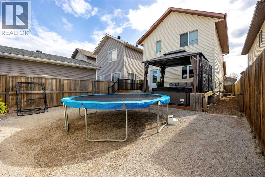 112 Saline Creek Way, Fort Mcmurray, Alberta  T9K 2V4 - Photo 40 - A2285315