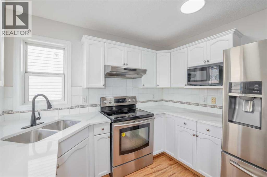 80 Covewood Green Ne, Calgary, Alberta  T3K 5G5 - Photo 9 - A2313296