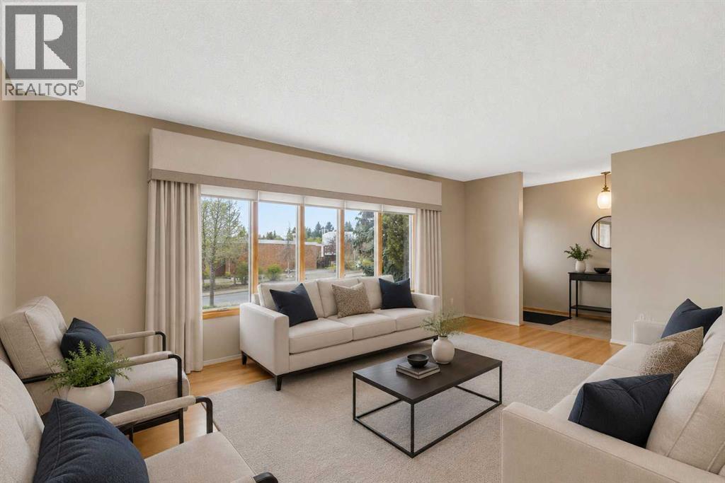 404 Canterbury Drive SW, Calgary, Alberta  T2W 1J2 - Photo 9 - A2312162