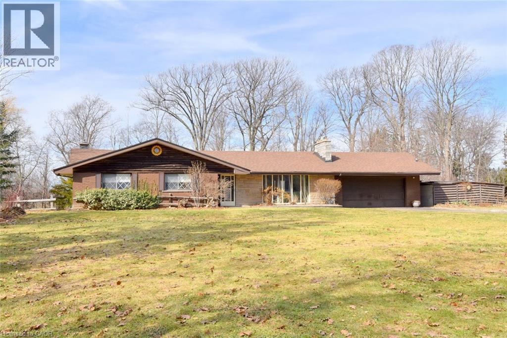938 COURTLAND Drive, Ancaster, Ontario
