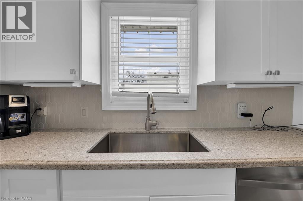 62 Knoll Street, Port Colborne, Ontario  L3K 5A6 - Photo 8 - 40832149