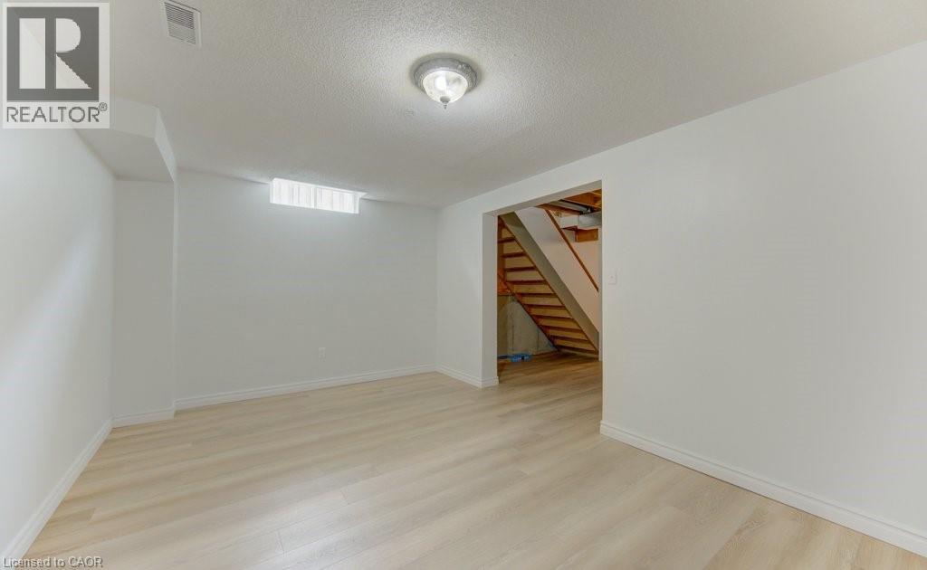 603 Pinerow Crescent Unit# B, Waterloo, Ontario  N2T 2K6 - Photo 34 - 40831799