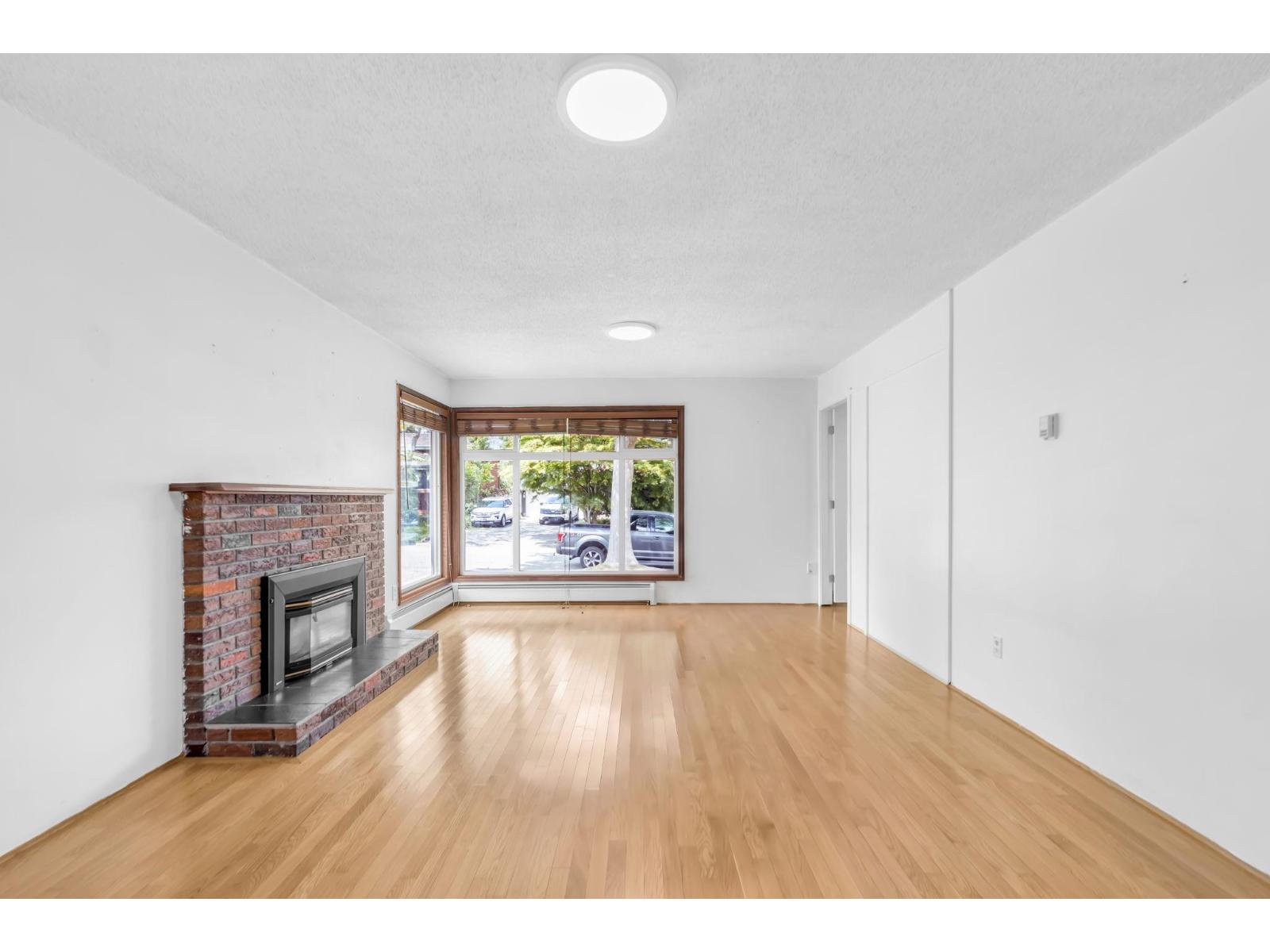 12881 Carluke Crescent, Surrey, British Columbia  V3V 6Y9 - Photo 8 - R3125345