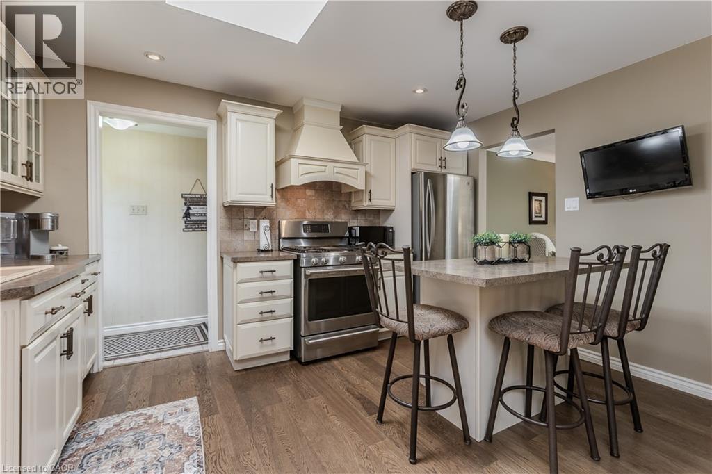 643 Artreva Crescent, Burlington, Ontario  L7L 2B8 - Photo 5 - 40832505