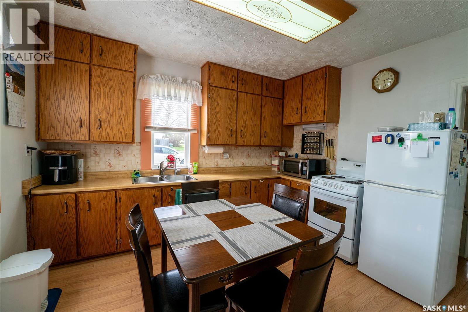 300 Carson Street, Dundurn, Saskatchewan  S0K 1K0 - Photo 4 - SK036829