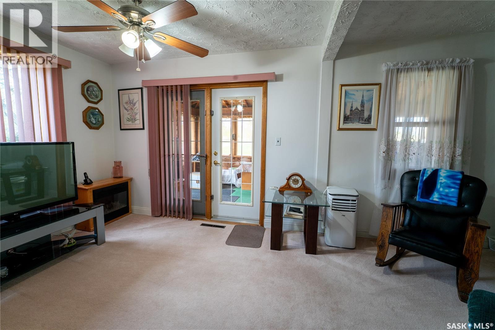 300 Carson Street, Dundurn, Saskatchewan  S0K 1K0 - Photo 6 - SK036829