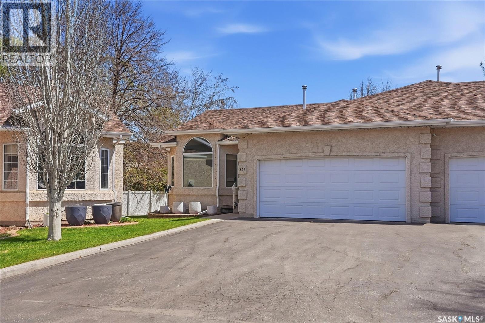 309 315 Berini Drive, Saskatoon, Saskatchewan S7N 4M1 - Photo 1 - SK036729