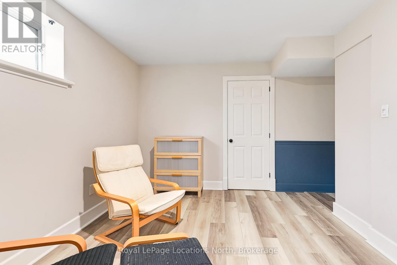 15 Blackburn Avenue, Clearview, Ontario  L0M 1P0 - Photo 33 - S12930724