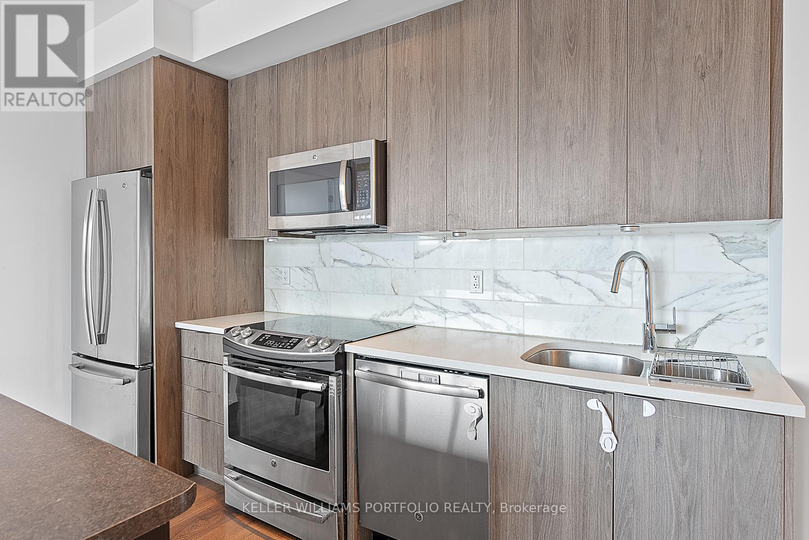 1009 - 50 Bruyeres Mews, Toronto, Ontario  M5V 0H8 - Photo 11 - C13160784