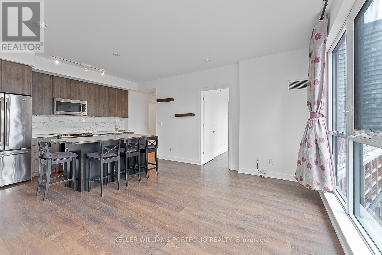 1009 - 50 Bruyeres Mews, Toronto, Ontario  M5V 0H8 - Photo 17 - C13160784