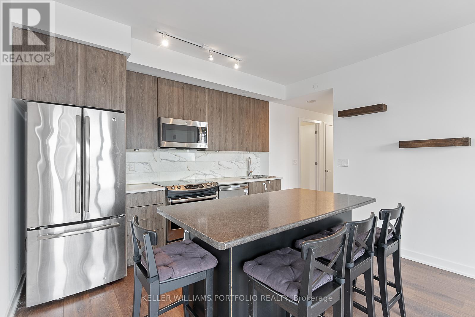 1009 - 50 Bruyeres Mews, Toronto, Ontario  M5V 0H8 - Photo 8 - C13160784
