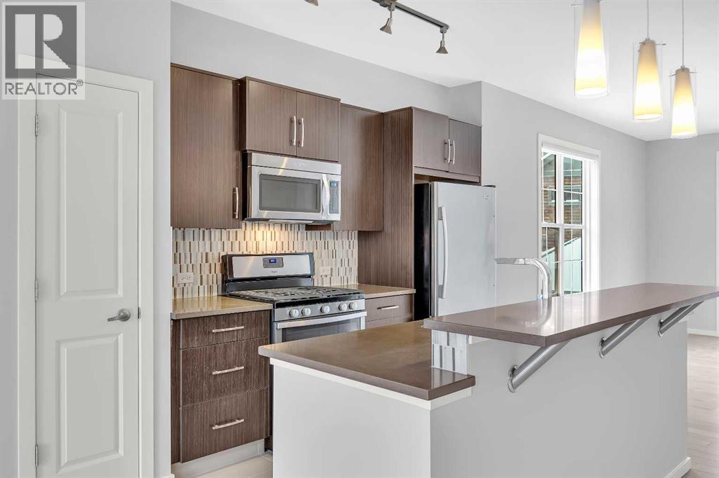 455 Ascot Circle SW, Calgary, Alberta  T3H 0X3 - Photo 9 - A2313577