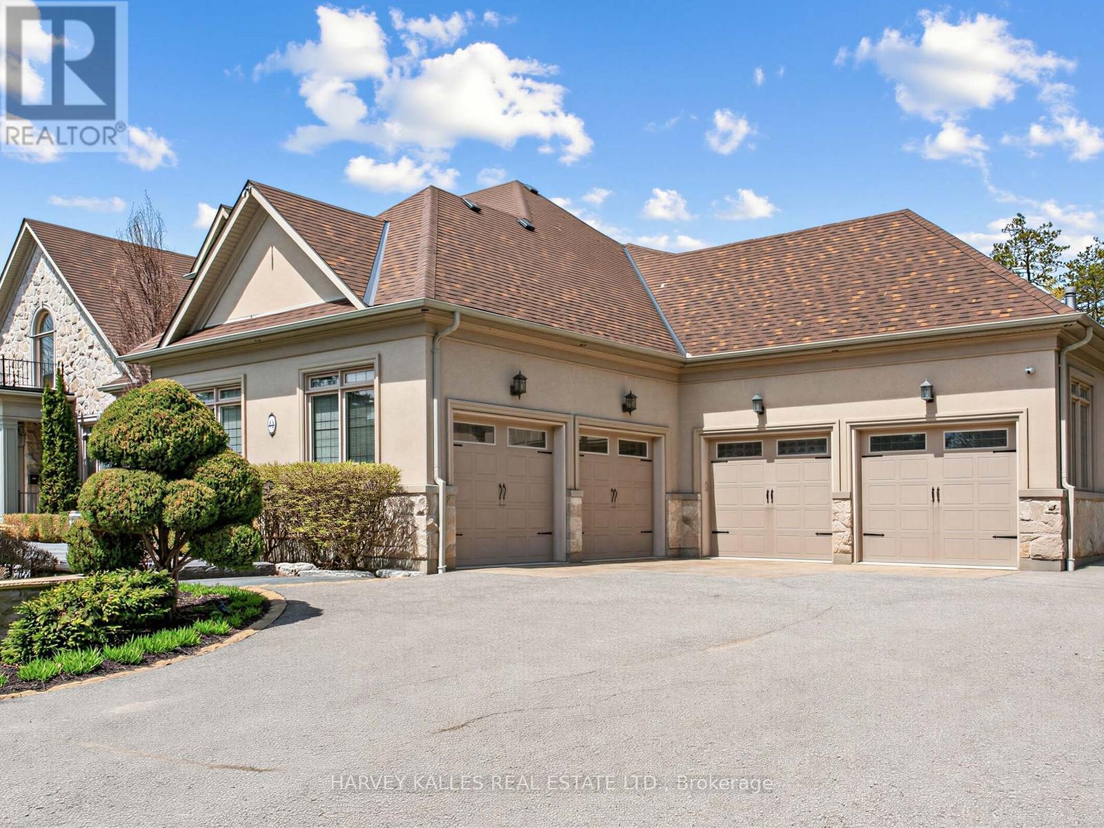 44 Grayfield Drive, Whitchurch-Stouffville, Ontario  L4A 0B1 - Photo 4 - N13146054