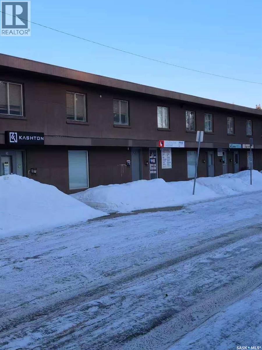 60 1932 St George Avenue, Saskatoon, Saskatchewan  S7M 0K5 - Photo 2 - SK030028
