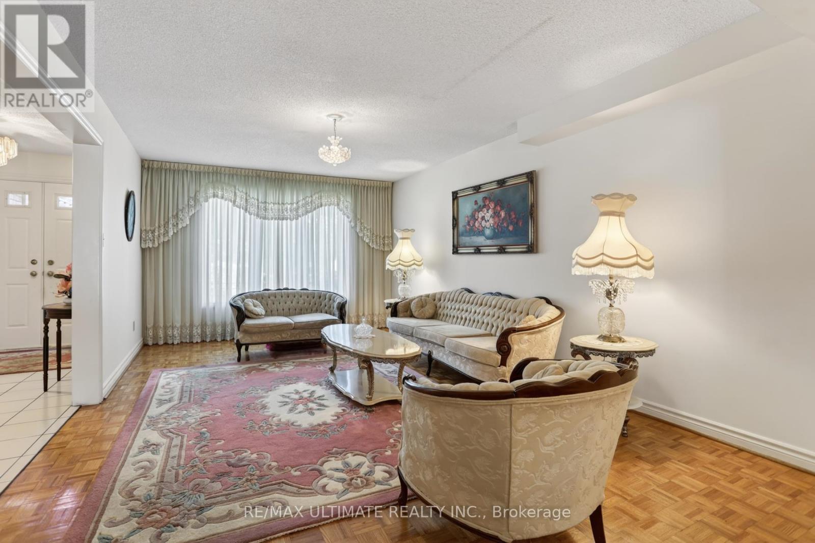 9 Avoca Drive, Markham, Ontario L3R 8X9 - Photo 7 - N13160706