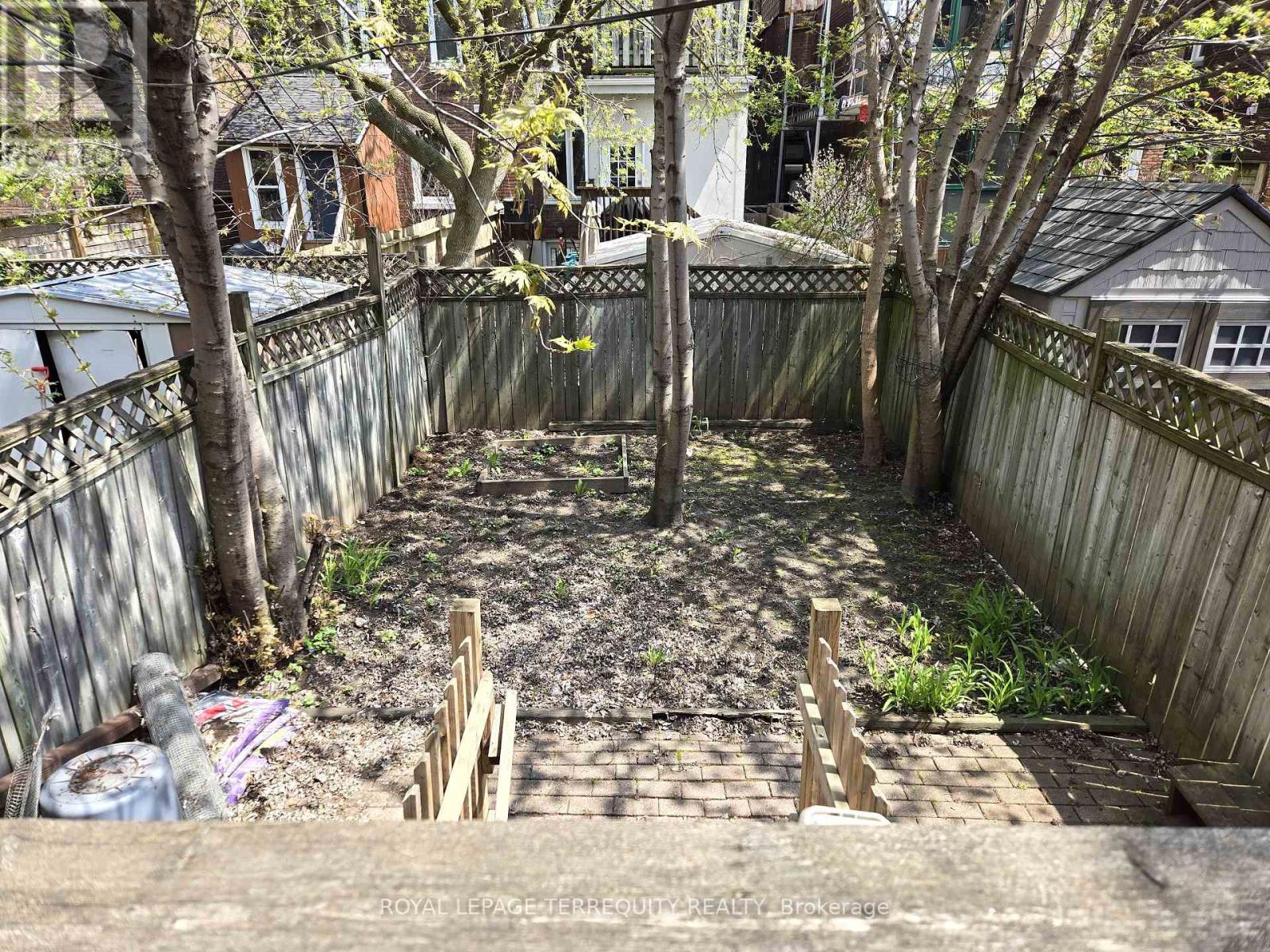 #2 - 1037 Bathurst Street, Toronto, Ontario M5R 3G8 - Photo 11 - C12929126