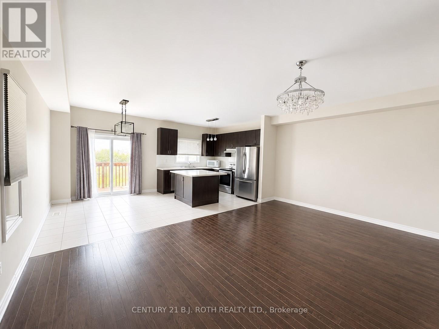 1150 Peelar Crescent, Innisfil, Ontario  L0L 1W0 - Photo 3 - N13160752