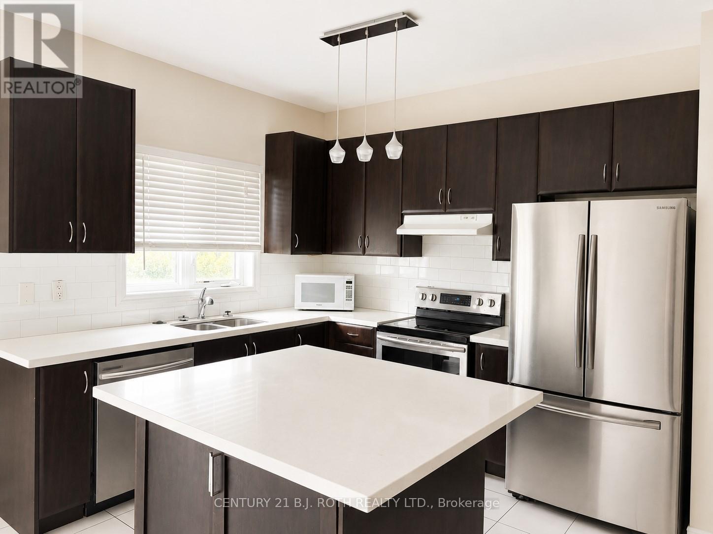 1150 Peelar Crescent, Innisfil, Ontario  L0L 1W0 - Photo 4 - N13160752