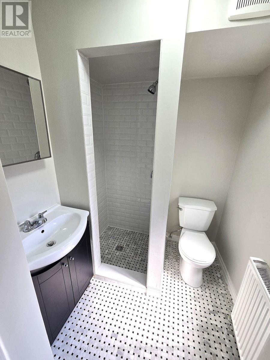 #2 - 1037 Bathurst Street, Toronto, Ontario M5R 3G8 - Photo 8 - C12929126