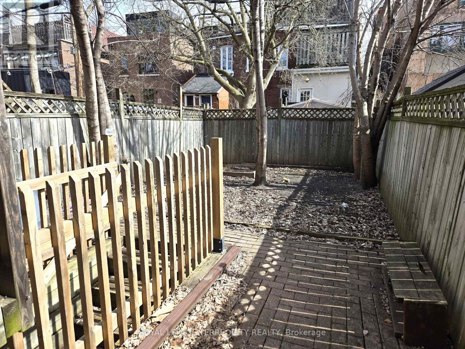 #2 - 1037 Bathurst Street, Toronto, Ontario M5R 3G8 - Photo 12 - C12929126