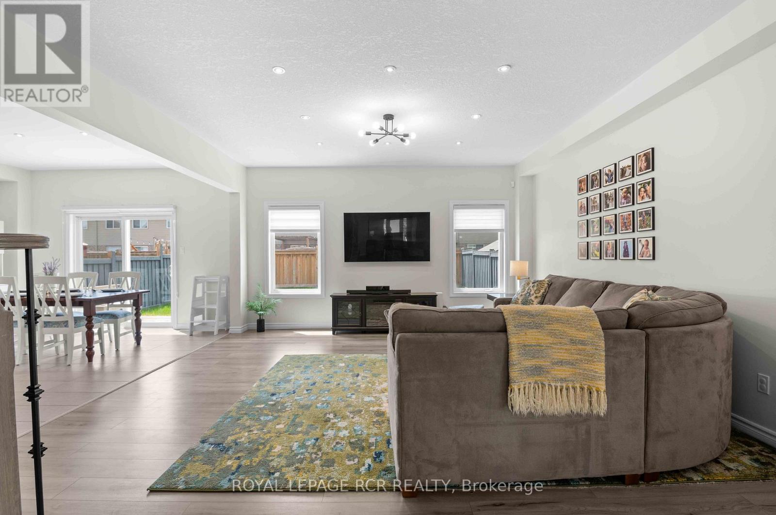 8 Jones Street, New Tecumseth, Ontario  L9R 0C1 - Photo 11 - N13160878