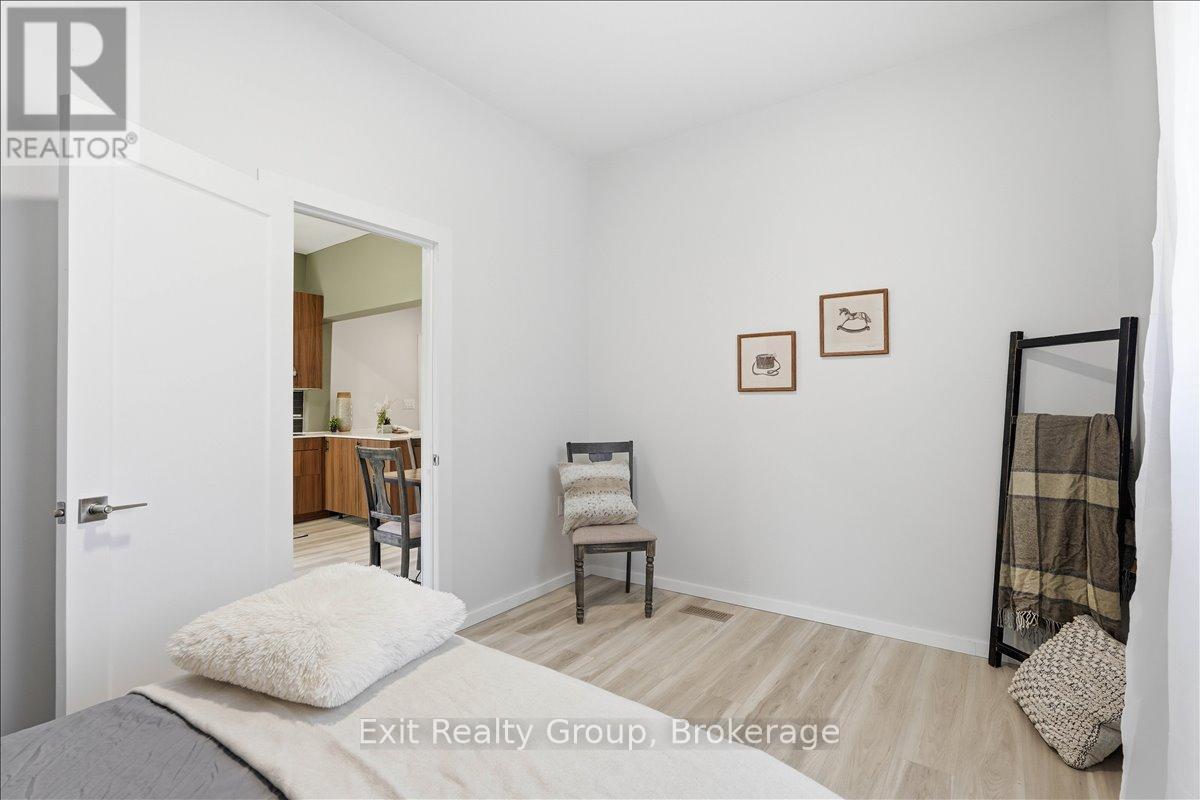 24 Wilkins Street, Belleville (Thurlow Ward), Ontario  K8P 1P1 - Photo 16 - X13161228