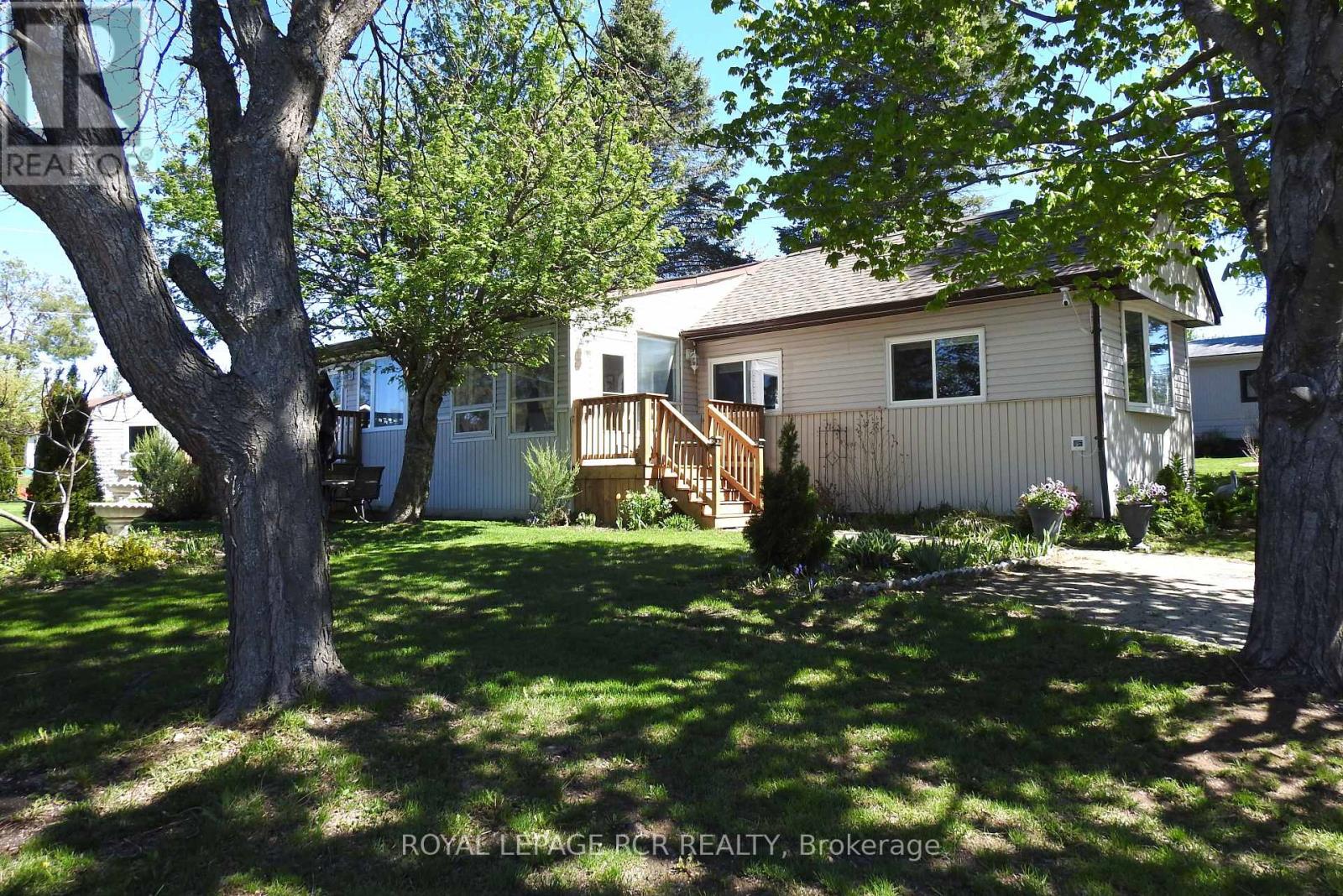 8 Claremont Crescent, Oro-Medonte, Ontario L3V 0P9 - Photo 2 - S13160746
