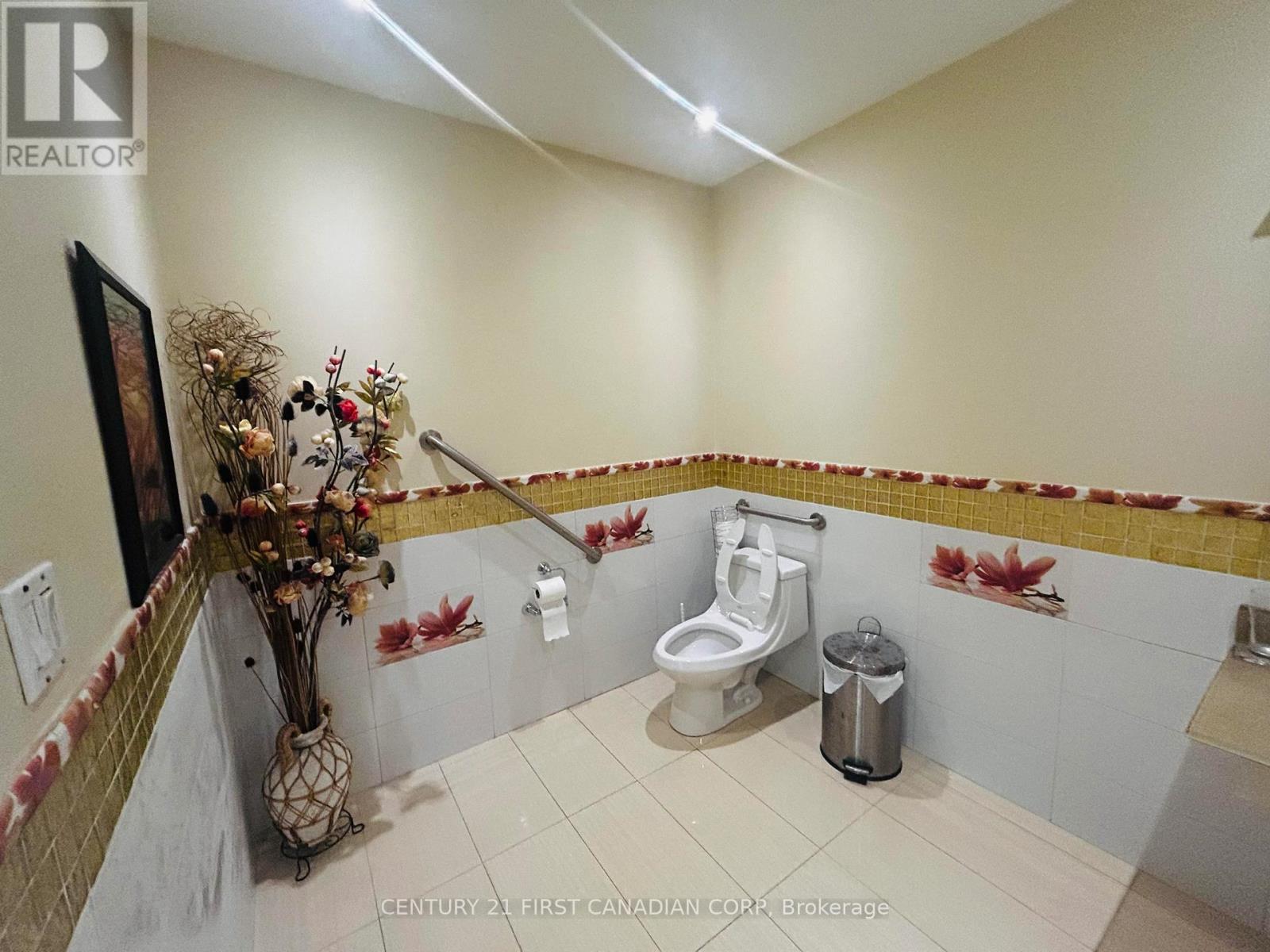 2 - 1379 Dundas Street, London East, Ontario  N5W 3B7 - Photo 11 - X13161150