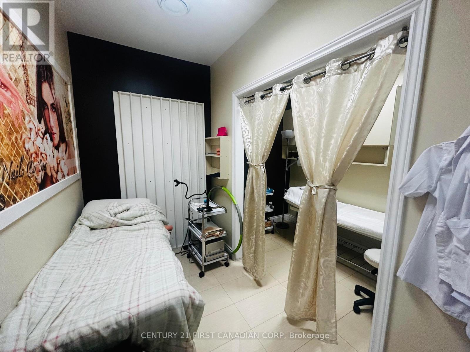 2 - 1379 Dundas Street, London East, Ontario  N5W 3B7 - Photo 8 - X13161150