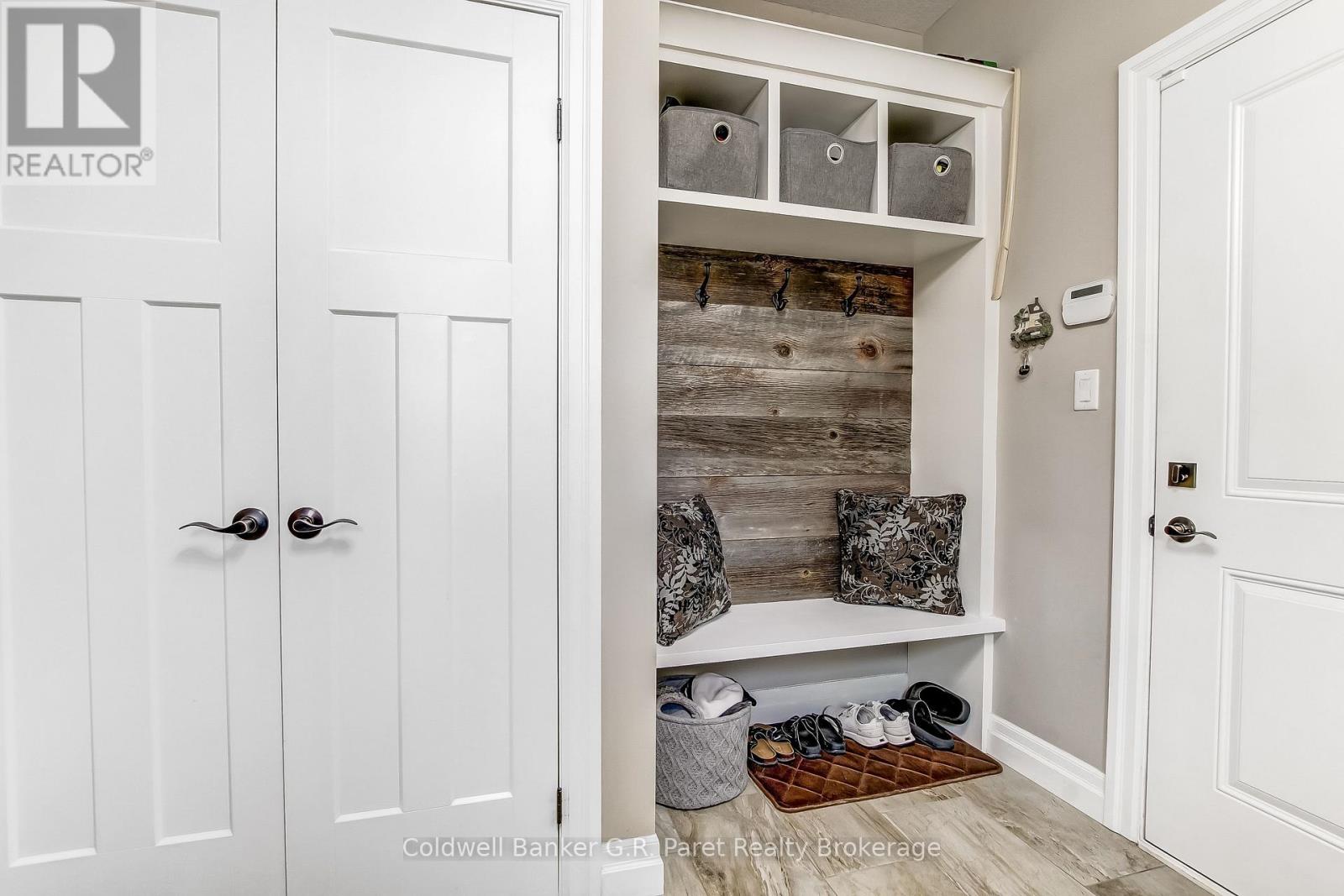 10151 Pinery Bluffs Road, Lambton Shores, Ontario  N0M 1T0 - Photo 34 - X12826354