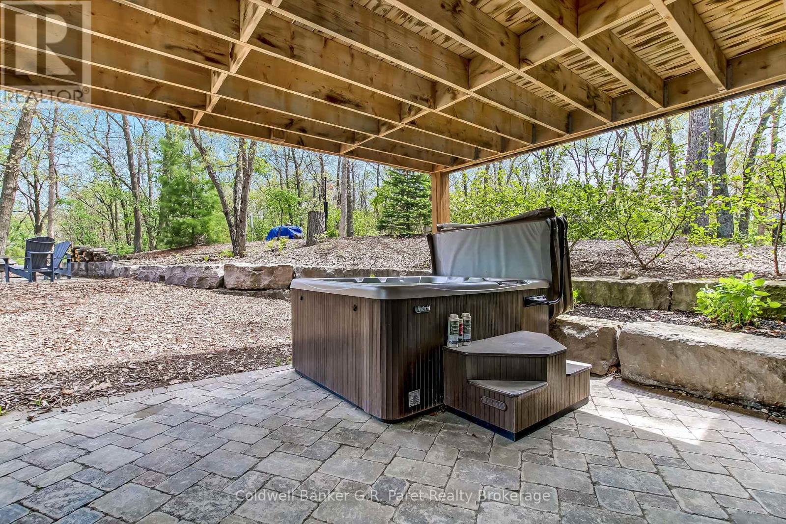 10151 Pinery Bluffs Road, Lambton Shores, Ontario  N0M 1T0 - Photo 41 - X12826354