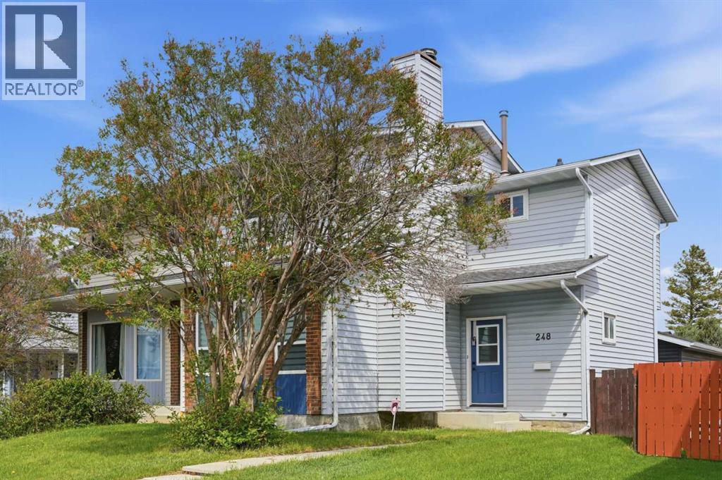 248 Summerwood Place SE, Airdrie, Alberta  T4B 1W3 - Photo 3 - A2313478