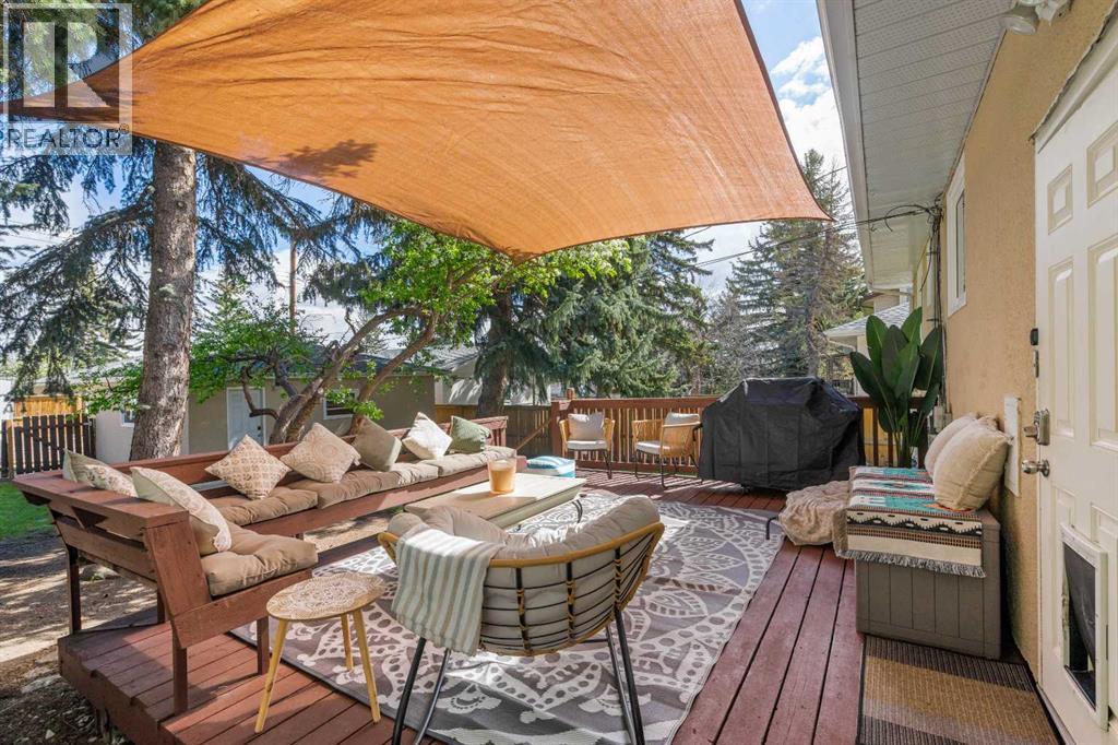 304 Blackthorn Road NW, Calgary, Alberta  T2K 3S3 - Photo 22 - A2313694